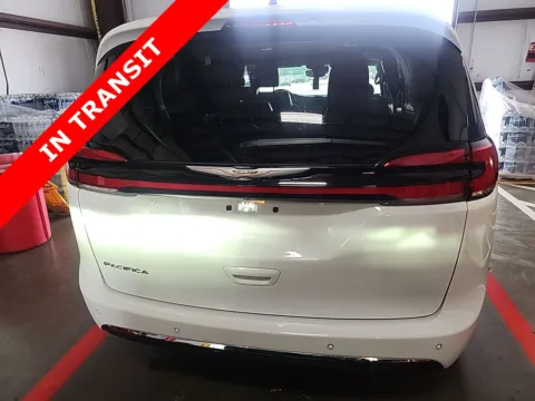 More photos of 2023 Chrysler Pacifica Touring L at Auto Boutique Texas, TX