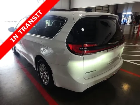 More photos of 2023 Chrysler Pacifica Touring L at Auto Boutique Texas, TX