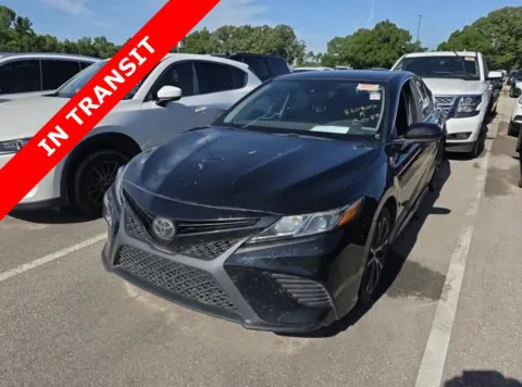 Black 2019 Toyota Camry SE for sale in Alvin, TX