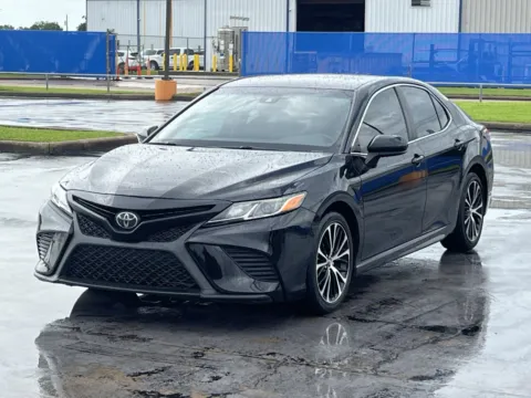 Another view of 2019 Toyota Camry SE for sale in Alvin, TX at Auto Boutique Texas