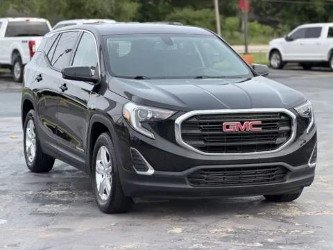Photos of 2019 GMC Terrain SLE for sale in Alvin, TX at Auto Boutique Texas
