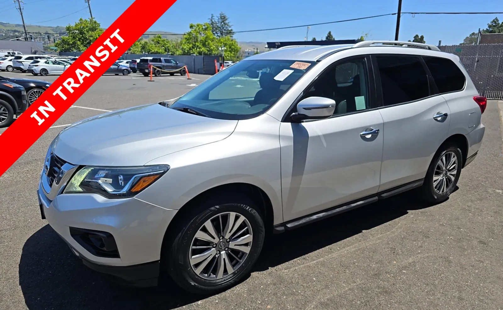 2019 Nissan Pathfinder SV 2WD's photo