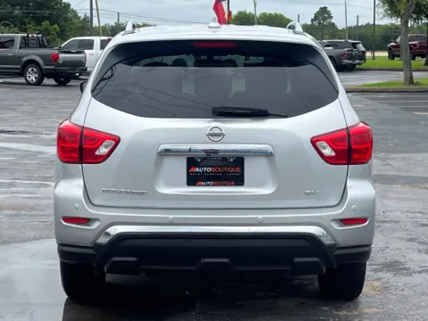 More photos of 2019 Nissan Pathfinder SV at Auto Boutique Texas, TX