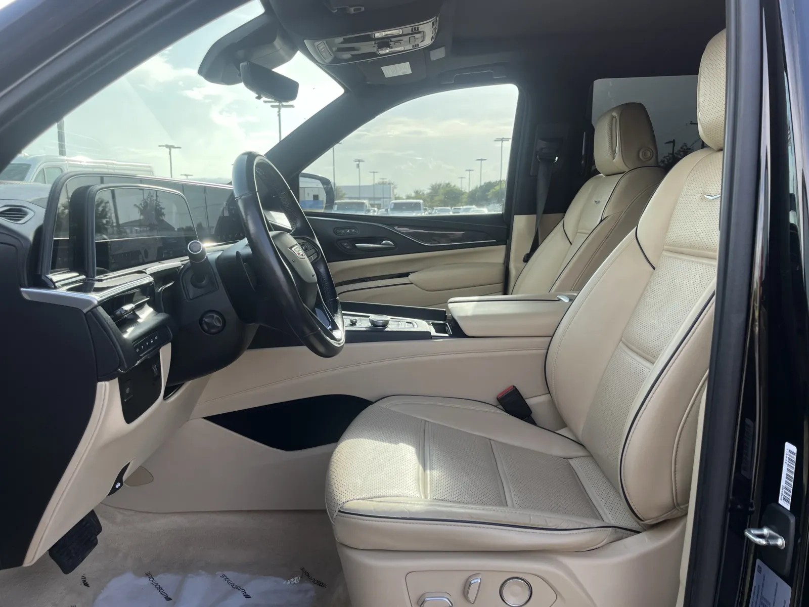 2021 Cadillac Escalade Premium Luxury - Photo 28