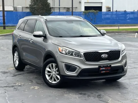 Photos of 2017 Kia Sorento LX for sale in Alvin, TX at Auto Boutique Texas