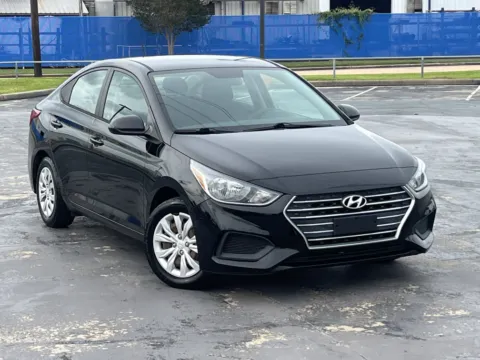 Photos of 2021 Hyundai Accent SE for sale in Alvin, TX at Auto Boutique Texas
