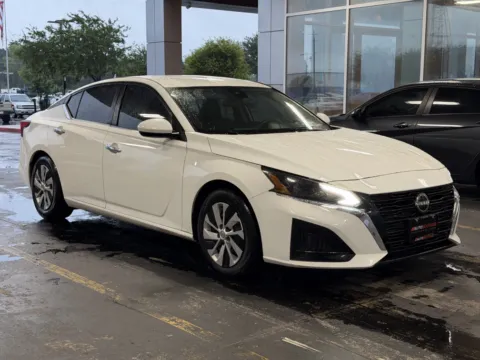 Photos of 2023 Nissan Altima 2.5 S for sale in Alvin, TX at Auto Boutique Texas