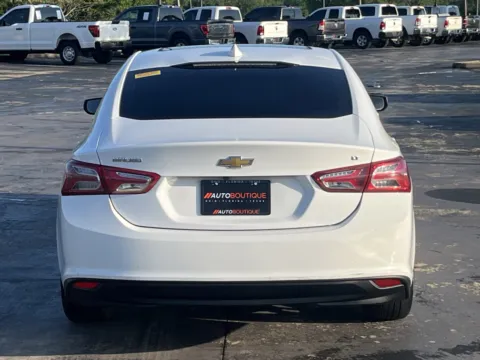 More photos of 2022 Chevrolet Malibu LT at Auto Boutique Texas, TX