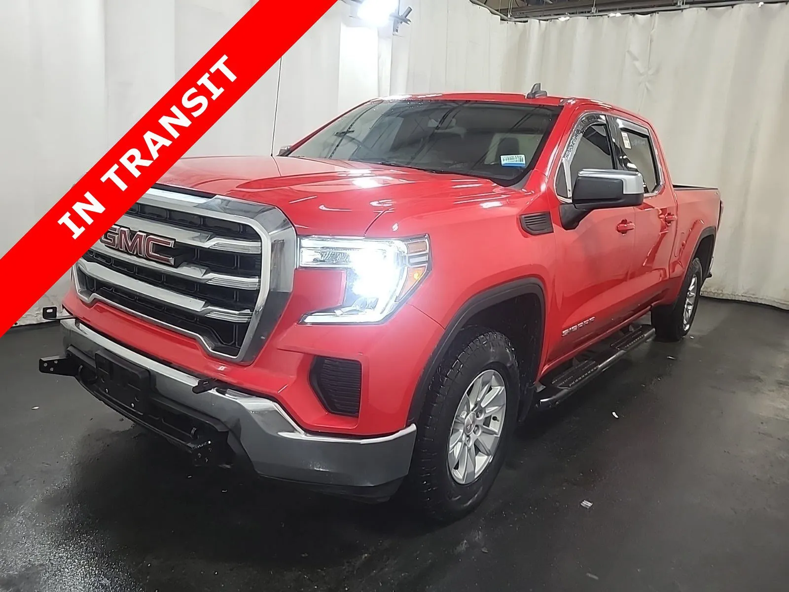 2020 GMC Sierra 4WD Crew Cab Short Box SLE's photo