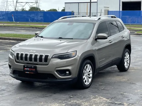 More photos of 2019 Jeep Cherokee Latitude at Auto Boutique Texas, TX
