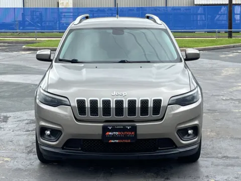 More photos of 2019 Jeep Cherokee Latitude at Auto Boutique Texas, TX