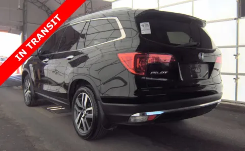 More photos of 2017 Honda Pilot Touring at Auto Boutique Texas, TX
