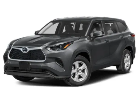 Gray 2023 Toyota Highlander LE for sale in Alvin, TX
