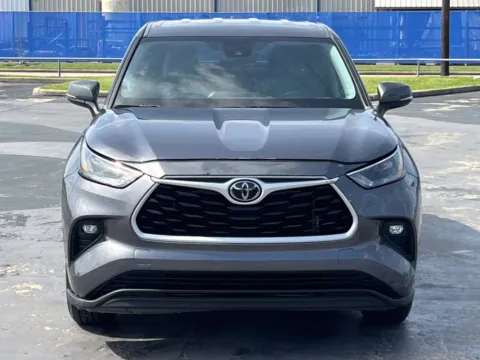 Another view of 2023 Toyota Highlander LE for sale in Alvin, TX at Auto Boutique Texas