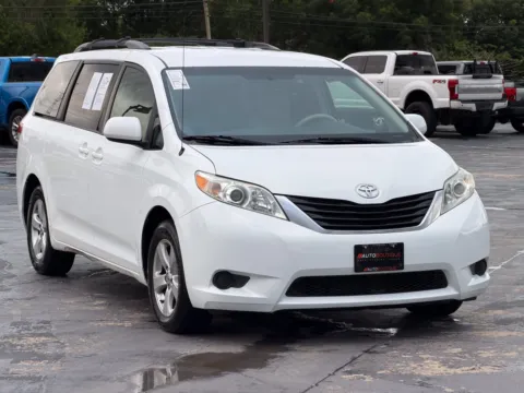 Photos of 2014 Toyota Sienna LE for sale in Alvin, TX at Auto Boutique Texas