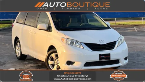 White 2014 Toyota Sienna LE for sale in Alvin, TX