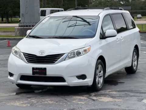 Another view of 2014 Toyota Sienna LE for sale in Alvin, TX at Auto Boutique Texas