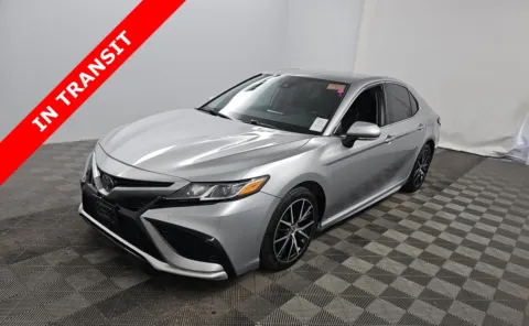 Silver 2022 Toyota Camry SE for sale in Alvin, TX