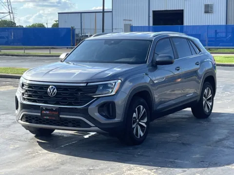 Another view of 2024 Volkswagen Atlas Cross Sport 2.0T SE for sale in Alvin, TX at Auto Boutique Texas