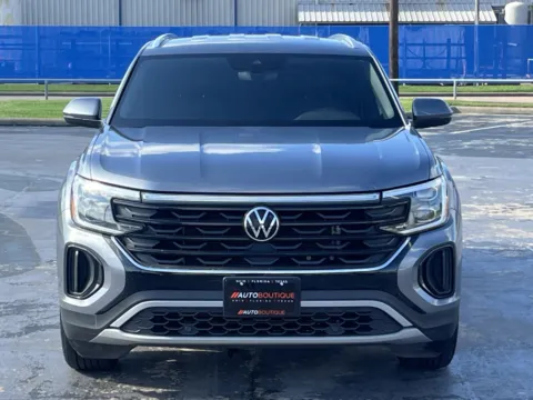 More photos of 2024 Volkswagen Atlas Cross Sport 2.0T SE at Auto Boutique Texas, TX
