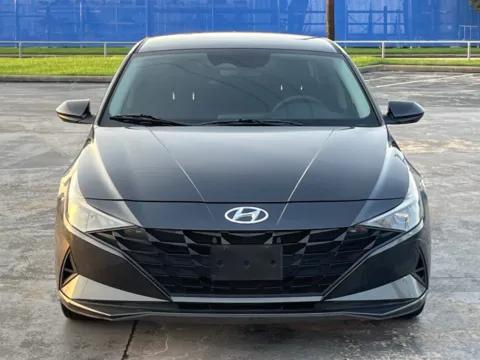 More photos of 2021 Hyundai Elantra SEL at Auto Boutique Texas, TX