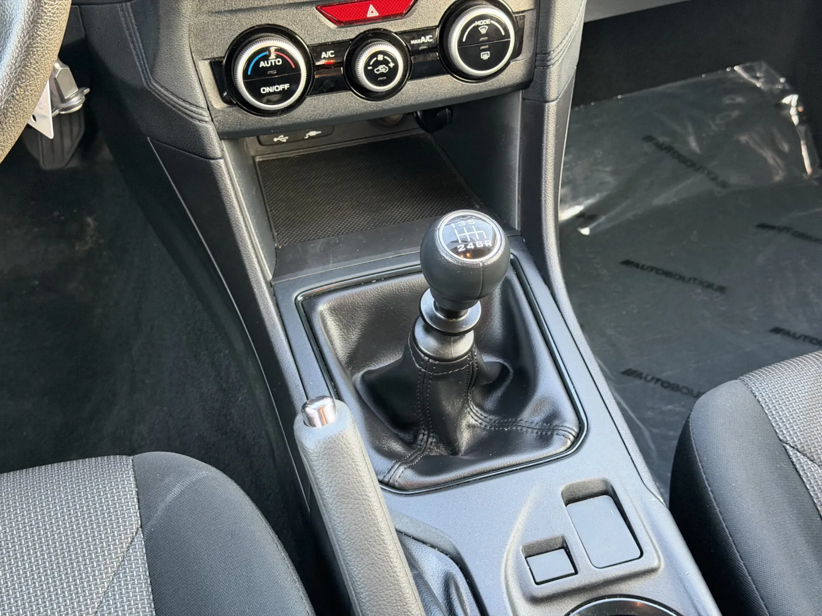 Subaru Crosstrek photo 12