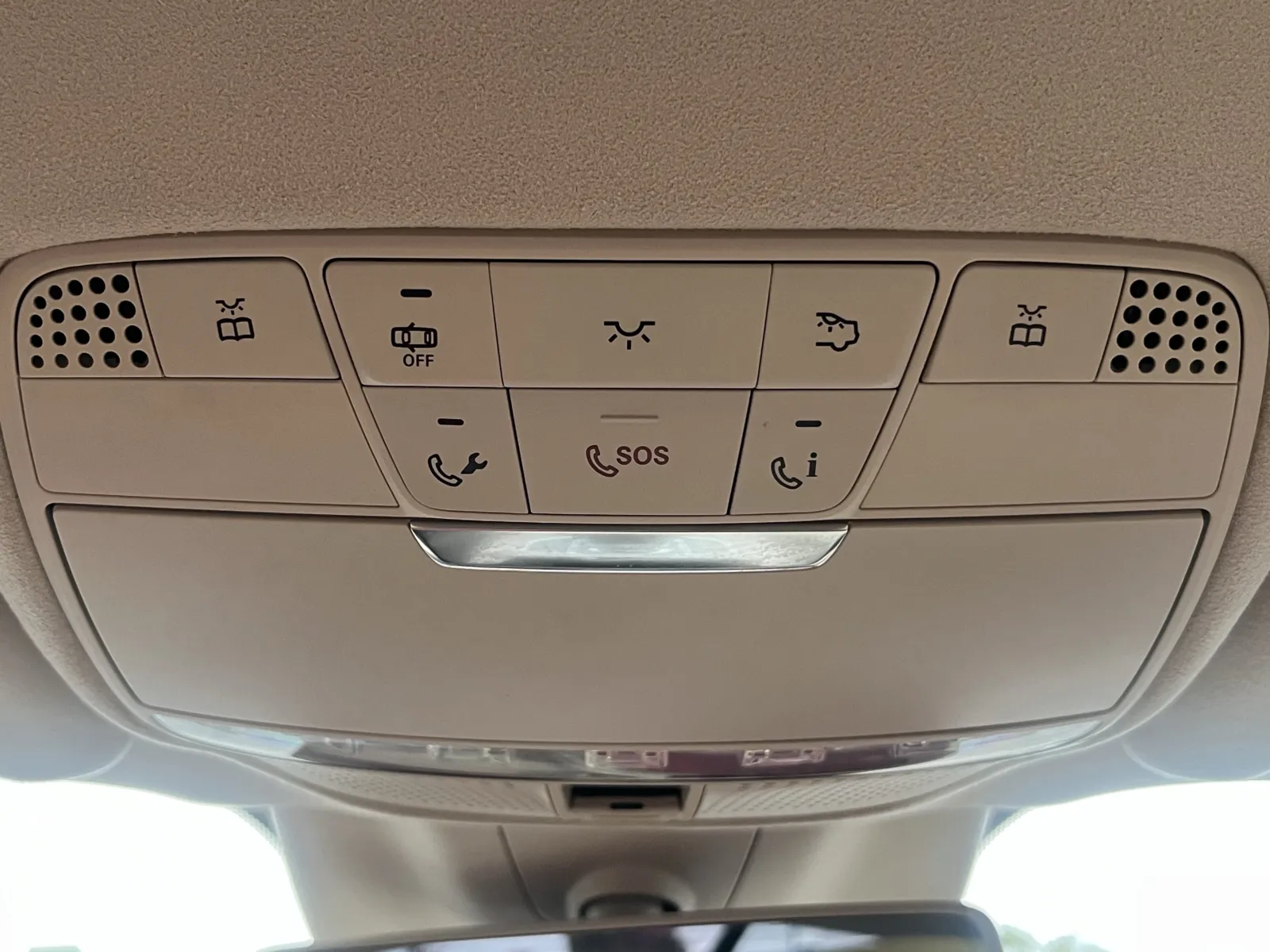 Mercedes-Benz E-Class photo 22