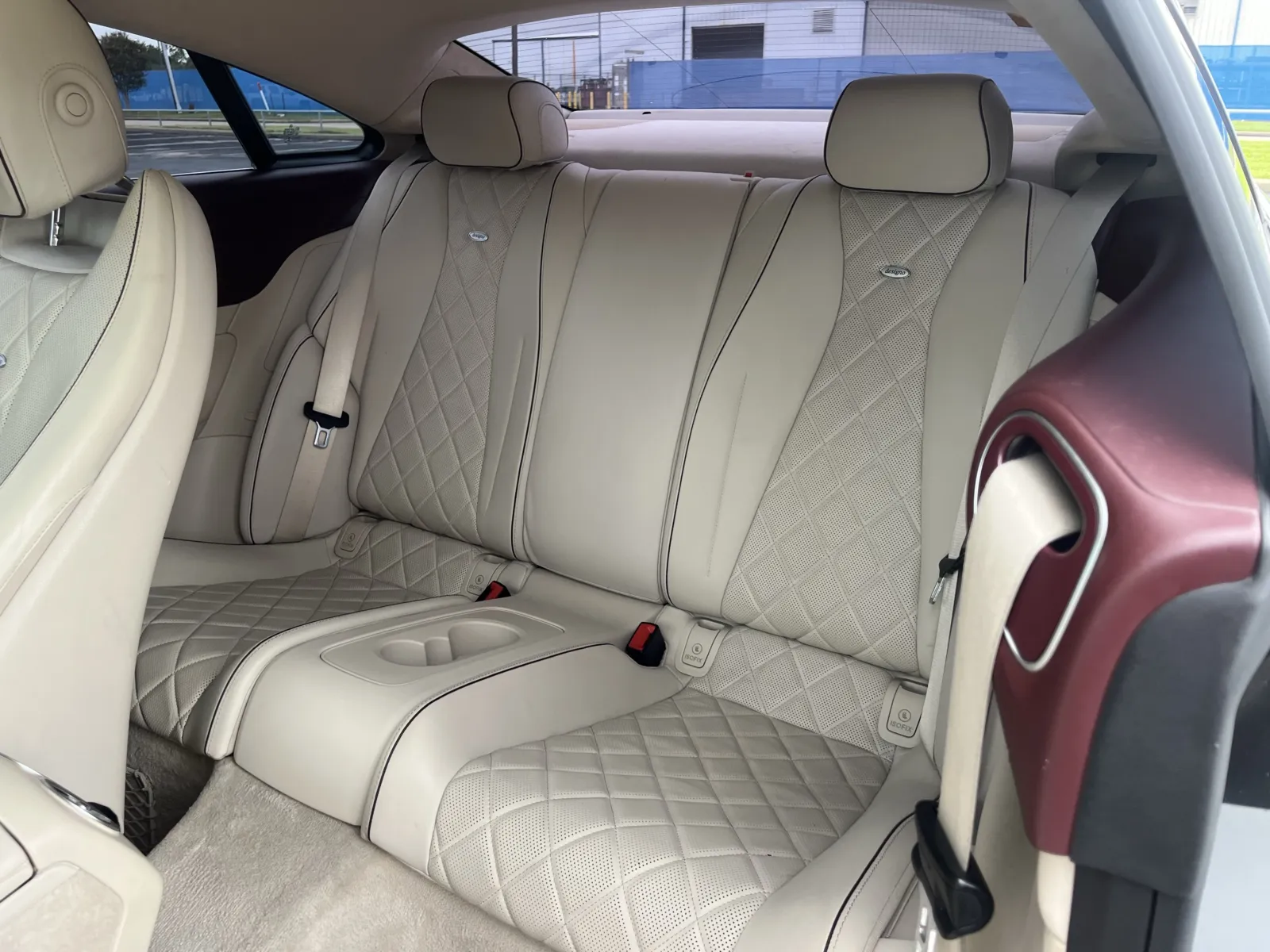 Mercedes-Benz E-Class photo 28