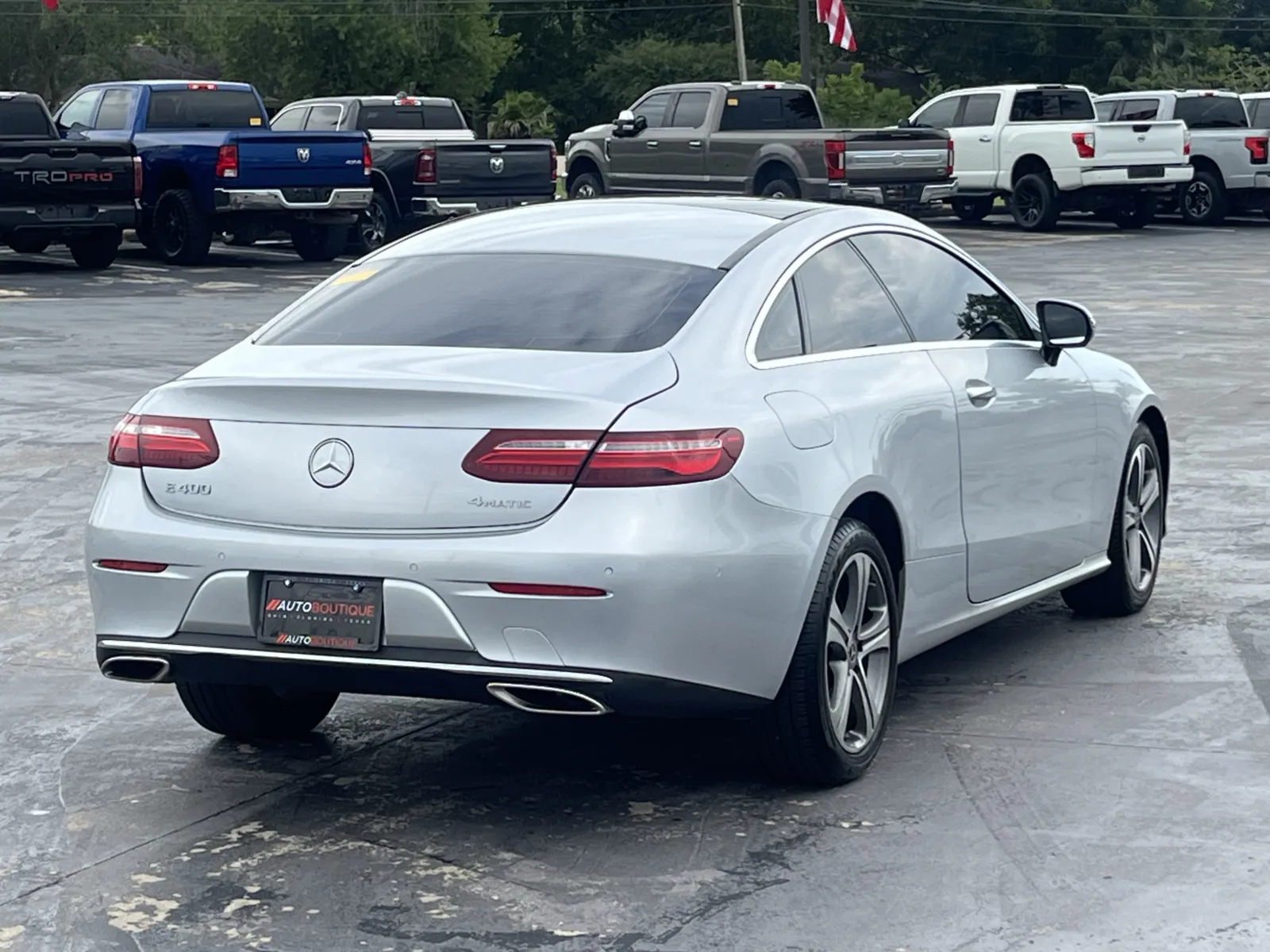 Mercedes-Benz E-Class photo 7