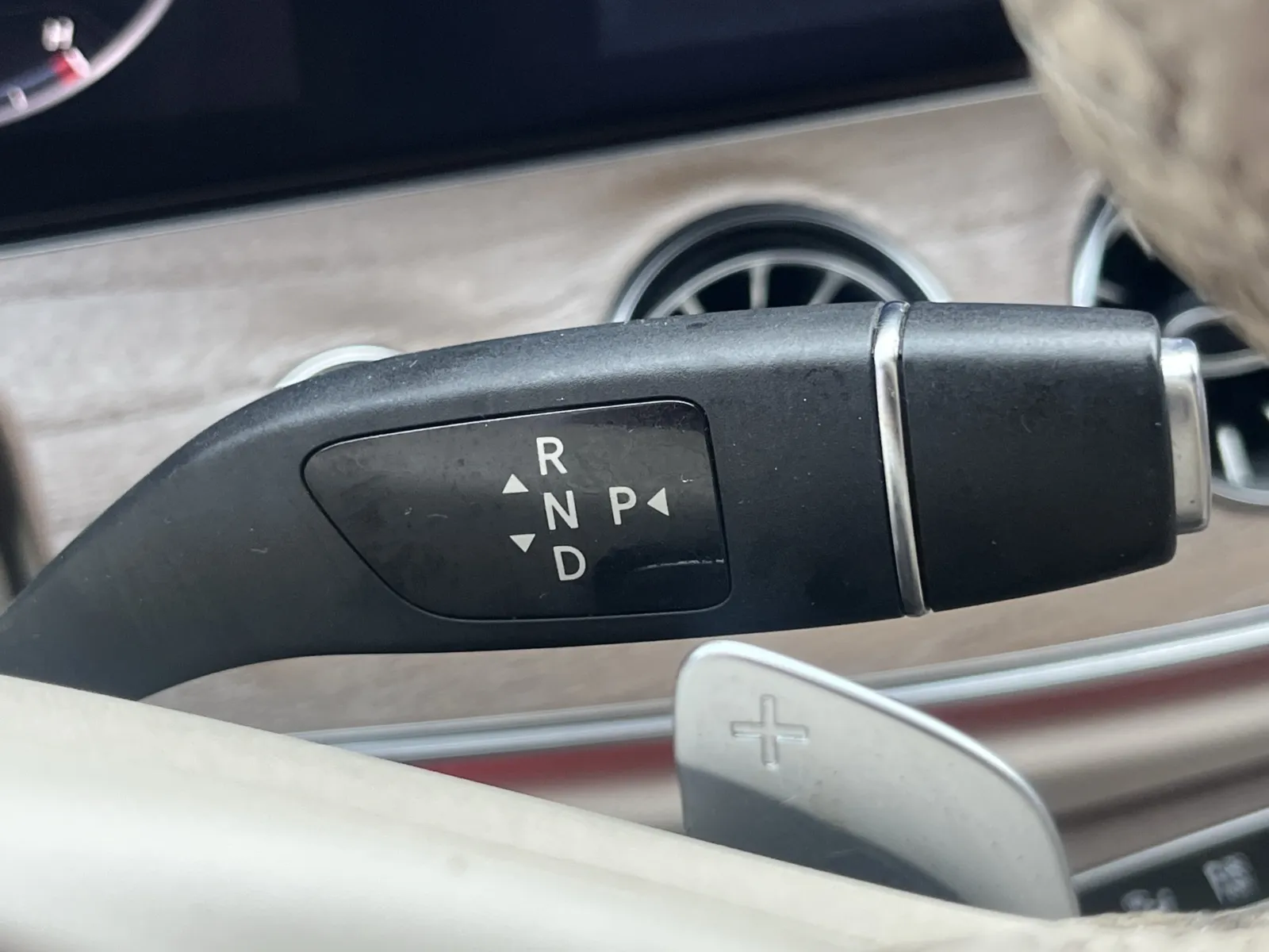 Mercedes-Benz E-Class photo 20