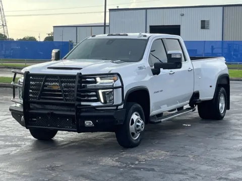 Another view of 2022 Chevrolet Silverado 3500HD High Country for sale in Alvin, TX at Auto Boutique Texas