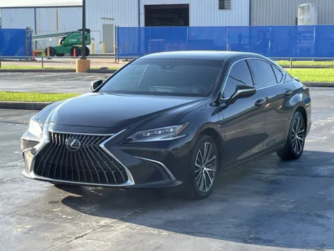 Another view of 2024 Lexus ES 300h for sale in Alvin, TX at Auto Boutique Texas
