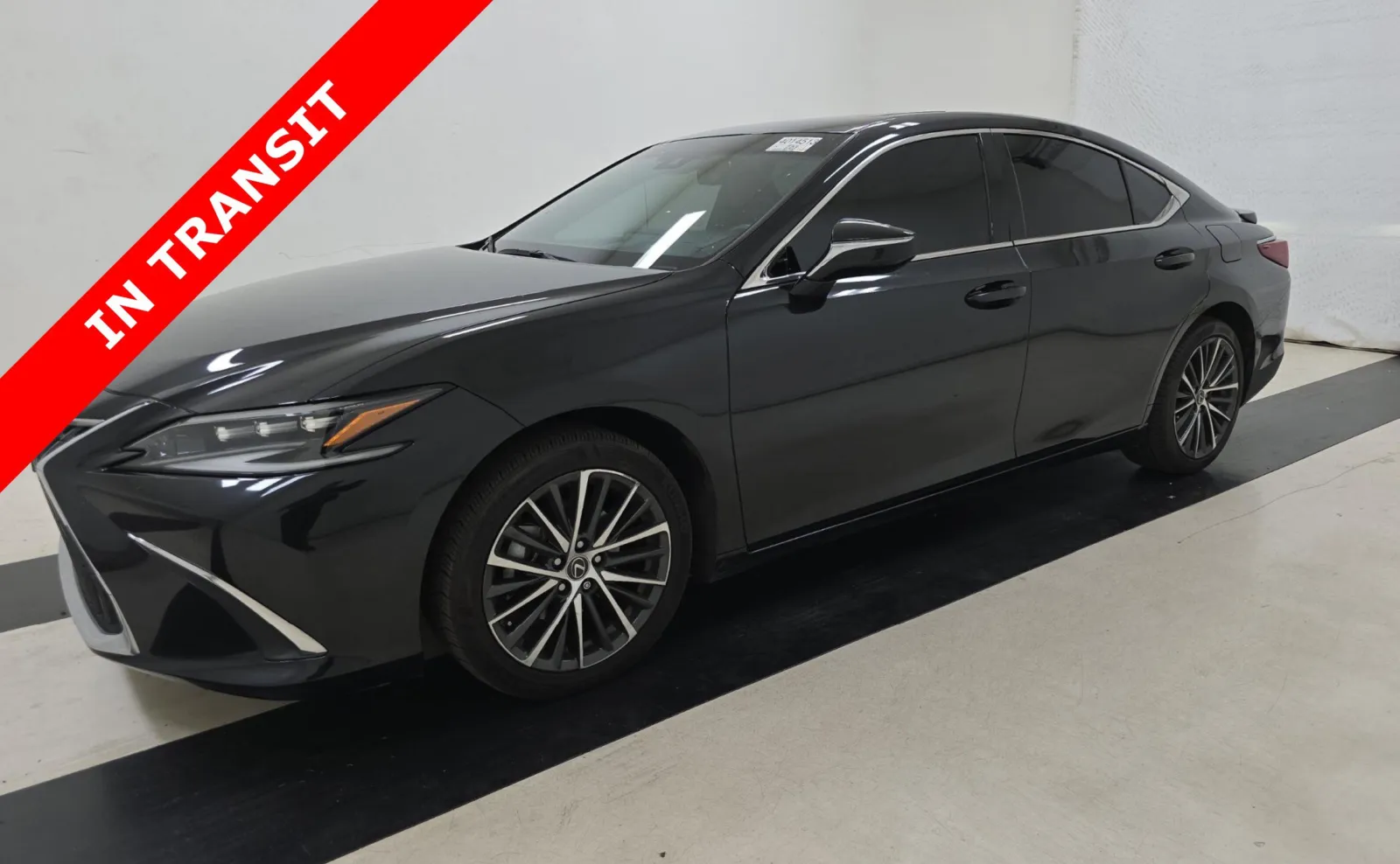 2024 Lexus ES 300h 300h's photo