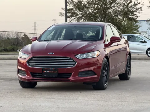 Another view of 2016 Ford Fusion SE for sale in Alvin, TX at Auto Boutique Texas