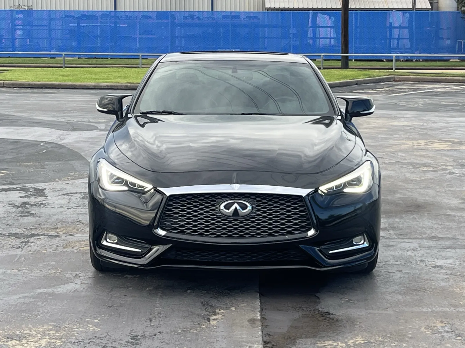 Infiniti Q60 photo 4