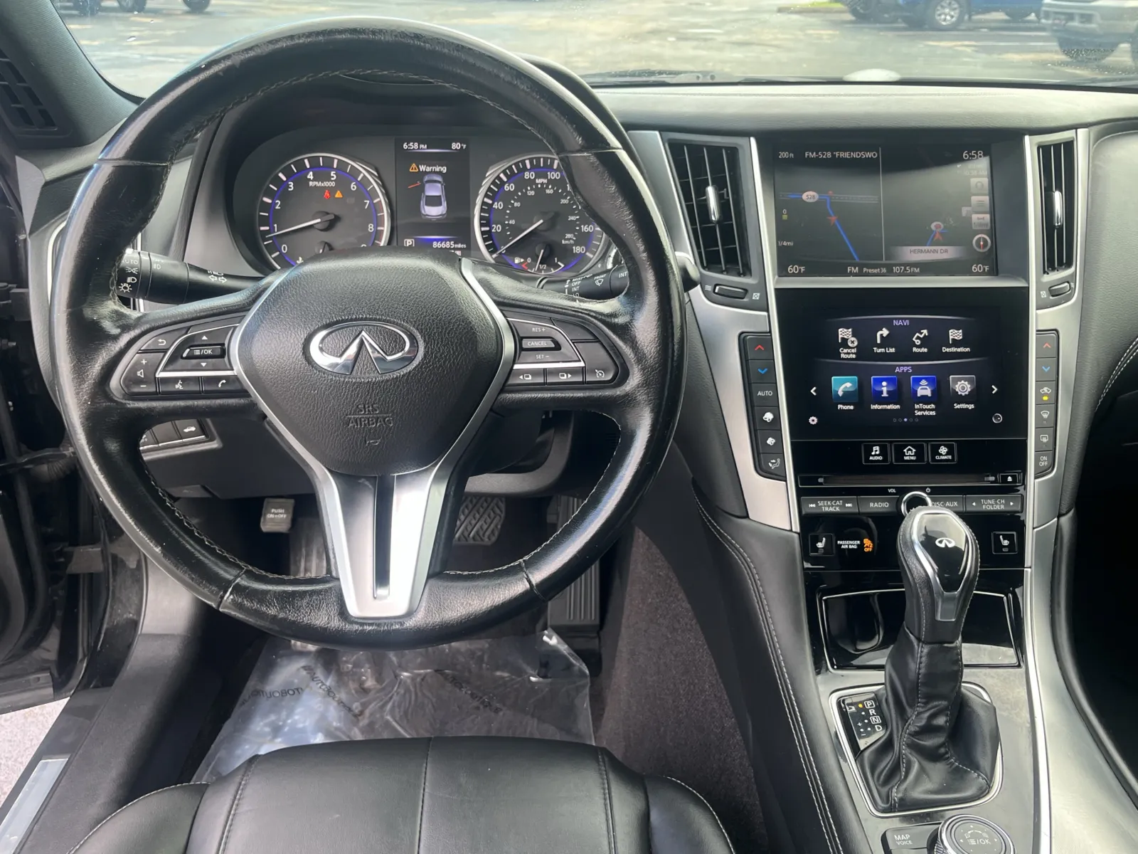 Infiniti Q60 photo 15