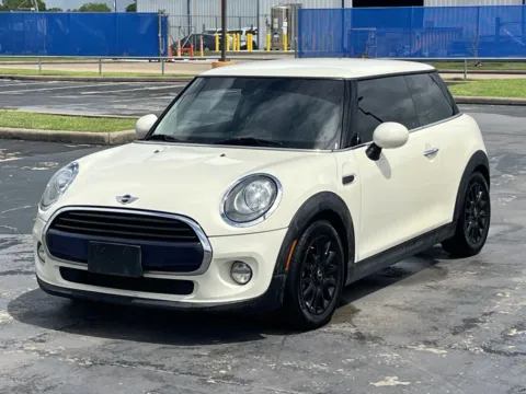 Another view of 2018 MINI Hardtop 2 Door Cooper for sale in Alvin, TX at Auto Boutique Texas