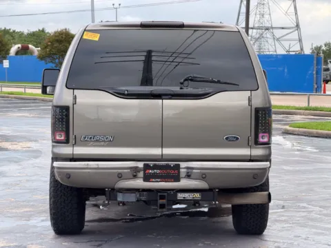 More photos of 2004 Ford Excursion Limited at Auto Boutique Texas, TX