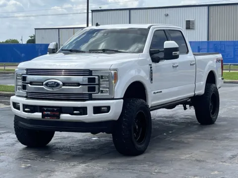 More photos of 2019 Ford Super Duty F-250 SRW Limited at Auto Boutique Texas, TX