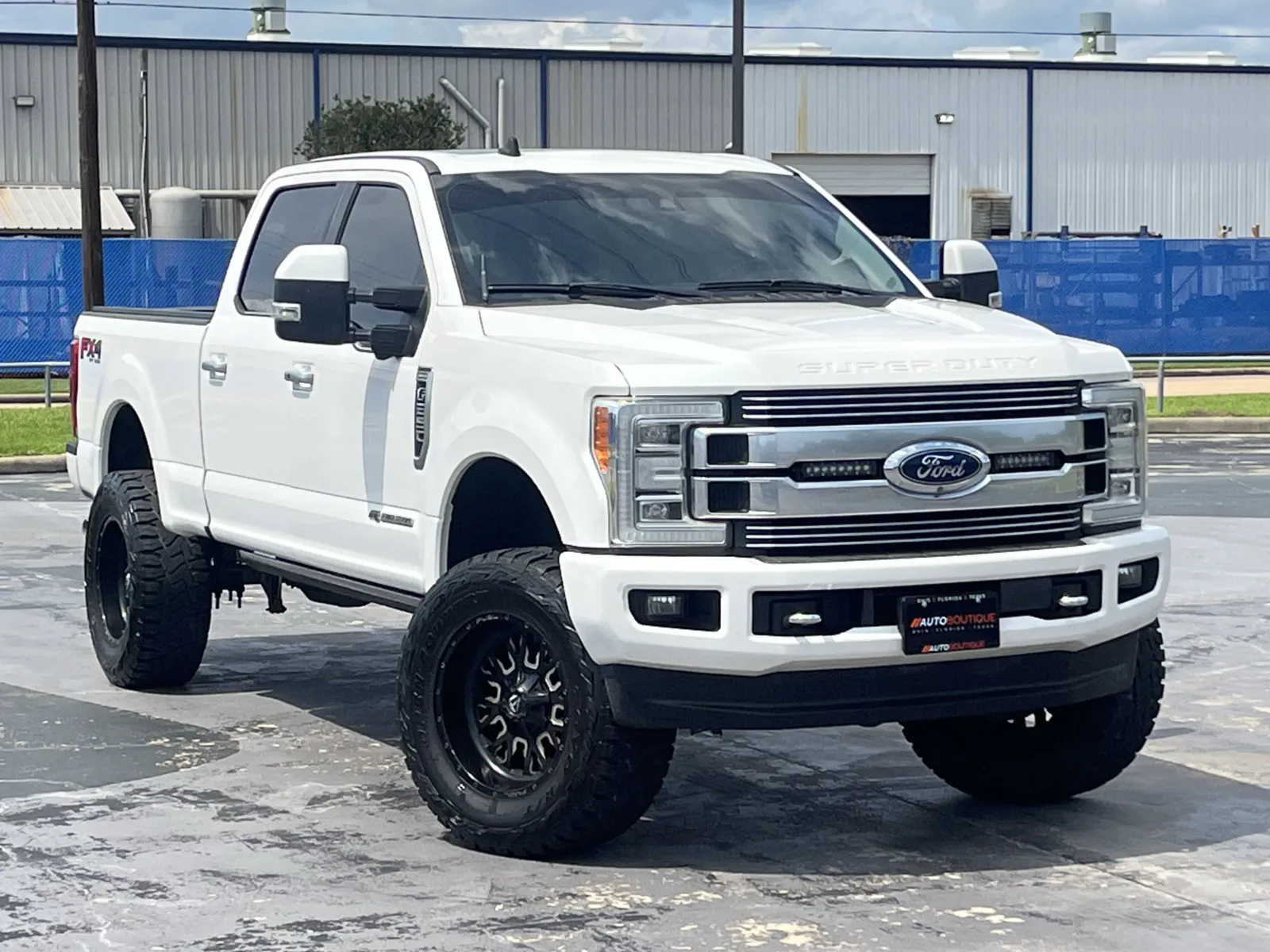 Ford F-250 photo 3