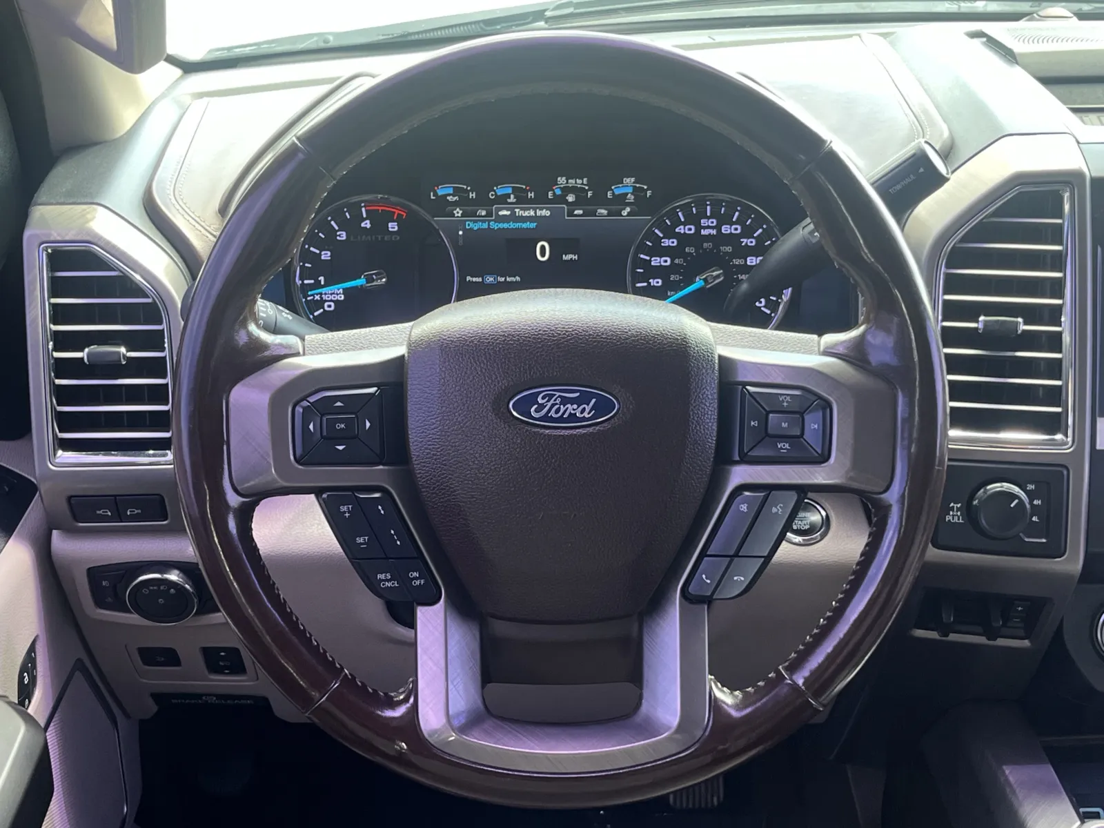 Ford F-250 photo 14