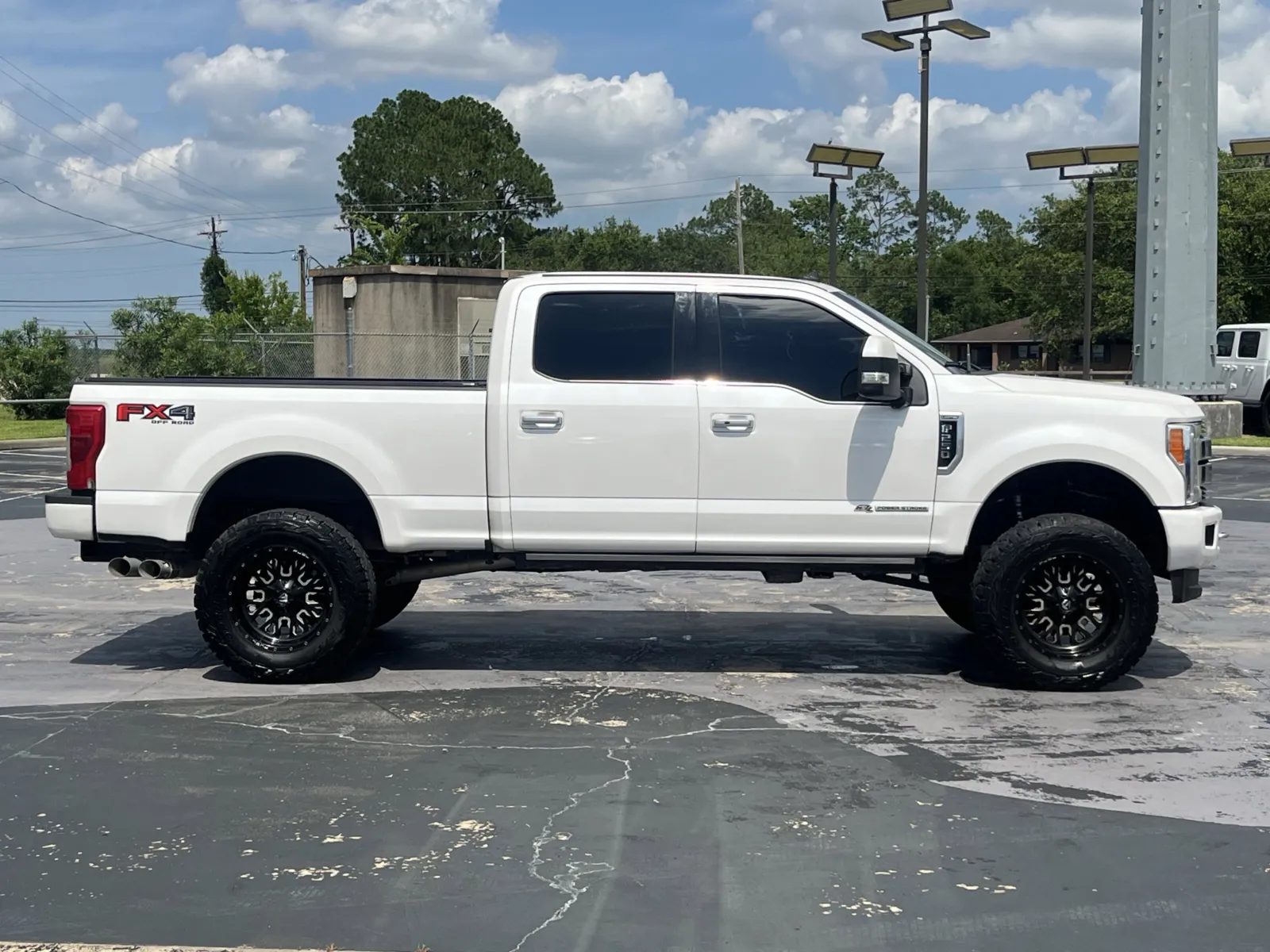 Ford F-250 photo 10