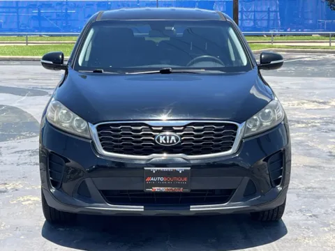 More photos of 2019 Kia Sorento LX at Auto Boutique Texas, TX