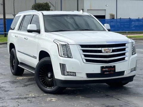 Photos of 2017 Cadillac Escalade Luxury for sale in Alvin, TX at Auto Boutique Texas