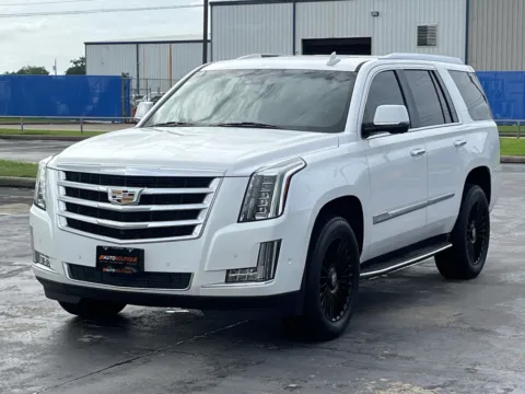 Another view of 2017 Cadillac Escalade Luxury for sale in Alvin, TX at Auto Boutique Texas