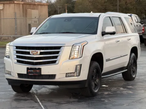 Another view of 2017 Cadillac Escalade Luxury for sale in Alvin, TX at Auto Boutique Texas
