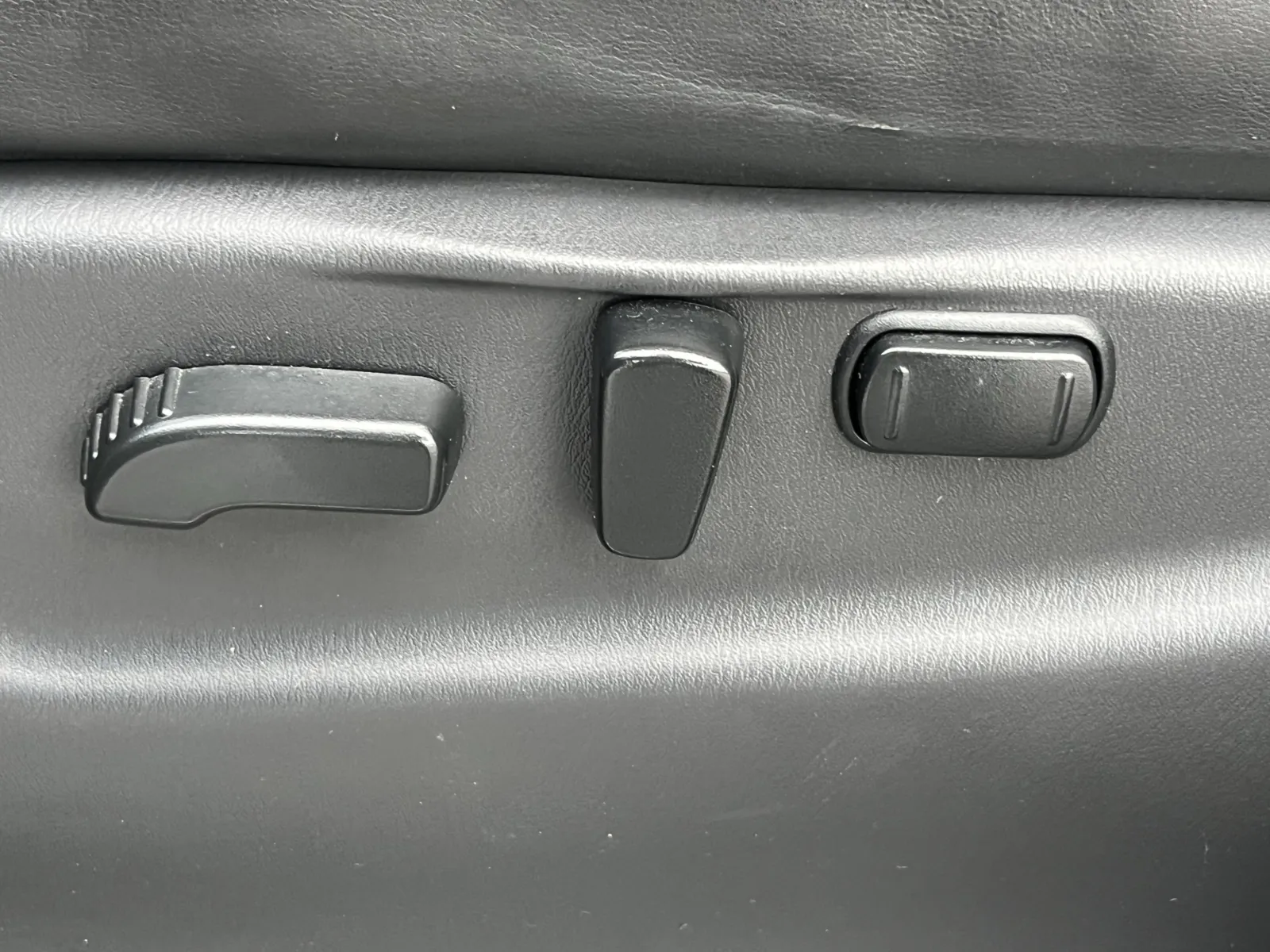 Infiniti QX80 photo 23