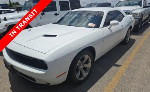 White 2019 Dodge Challenger SXT for sale in Alvin, TX