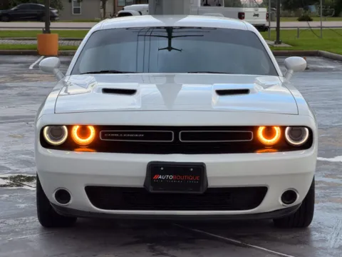 More photos of 2019 Dodge Challenger SXT at Auto Boutique Texas, TX