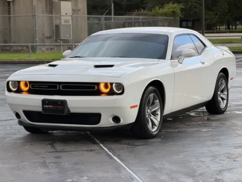 Another view of 2019 Dodge Challenger SXT for sale in Alvin, TX at Auto Boutique Texas